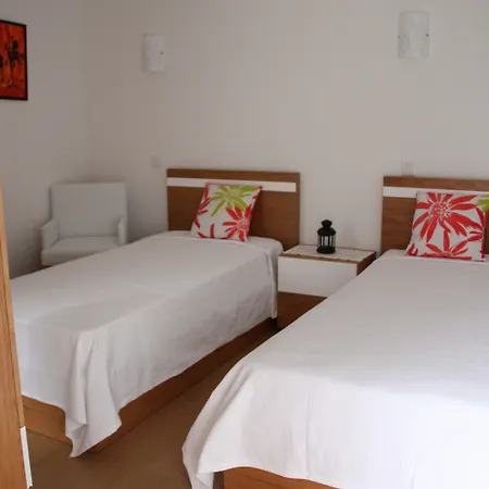 Patio Da Caetana Freineda